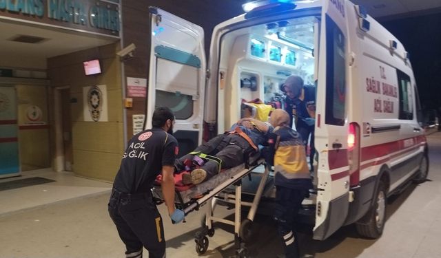 Bursa'da servis aracıyla çarpışan traktör sürücüsü ağır yaralandı