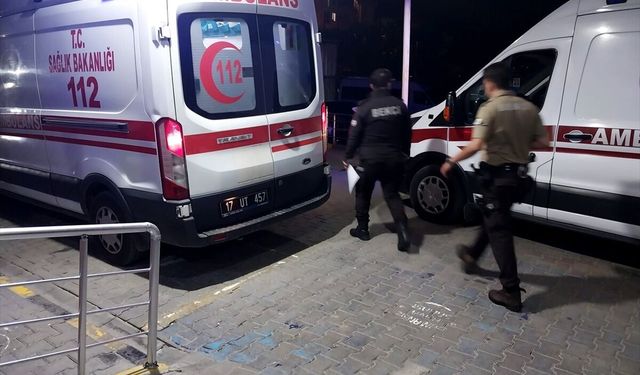 Çanakkale'de apartmanın dördüncü katından düşen kişi ağır yaralandı