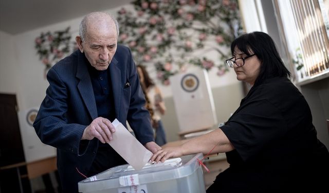 Ermenistan'da halk, parlamento seçimleri için sandık başında