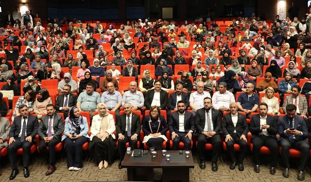 Gaziantep'te 'Veli Okulu Lansmanı Sertifika Töreni' gerçekleştirildi