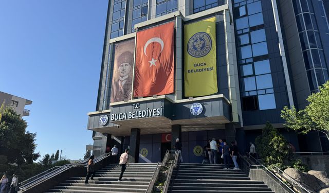 GÜNCELLEME - Buca Belediyesine yönelik operasyonda Belediye Başkanı Duman ve 52 şüpheli gözaltına alındı