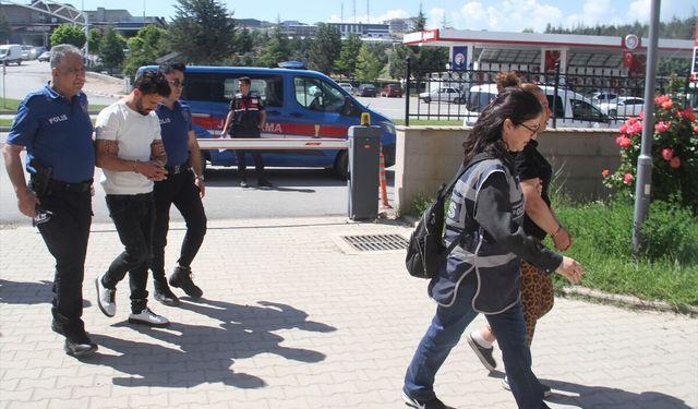 GÜNCELLEME - Konya'da sahte altın operasyonunda yakalanan 3 kişi tutuklandı