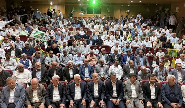 HÜDA PAR Genel Başkanı Yapıcıoğlu, Adıyaman'da partisinin ilçe kongresine katıldı