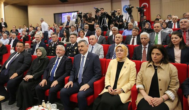 İçişleri Bakanı Çiftçi, Çorum'da fahri hemşehrilik berat töreninde konuştu:
