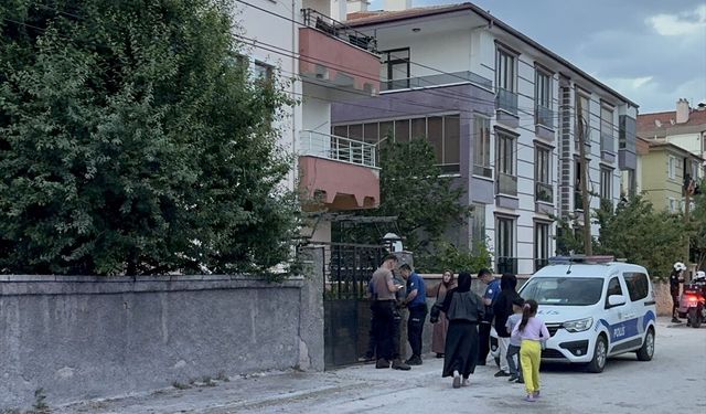 Konya'da bir kişi boşanma aşamasındaki eşini bıçakla yaraladı