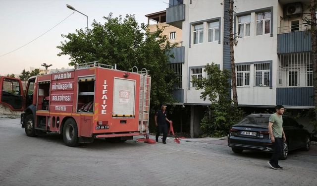 Mardin'de evde çıkan yangında dumandan etkilenen anne ve çocuğu hastaneye kaldırıldı