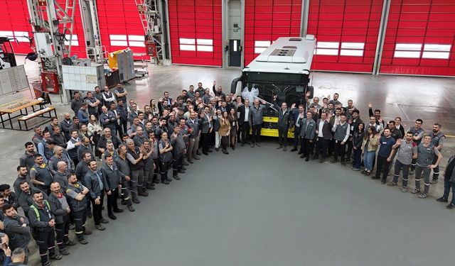 Otokar üretimi ilk Mercedes-Benz Conecto otobüs banttan indi