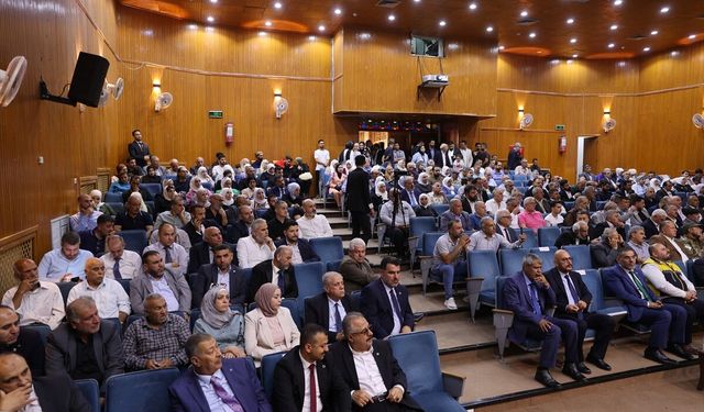 Şam'da Suriye Türkmen Meclisi'nin düzenlediği konferansta birlik ve toplumsal dayanışma mesajları verildi