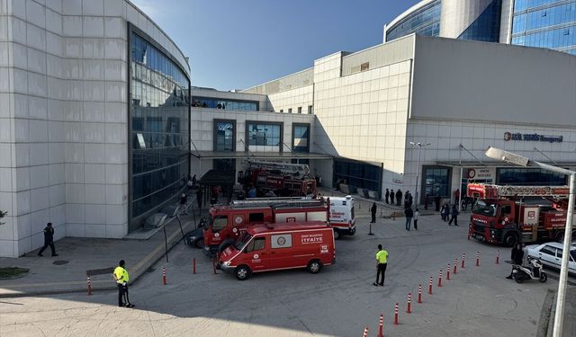 Sinop Atatürk Devlet Hastanesi'nde çıkan yangın hasara neden oldu