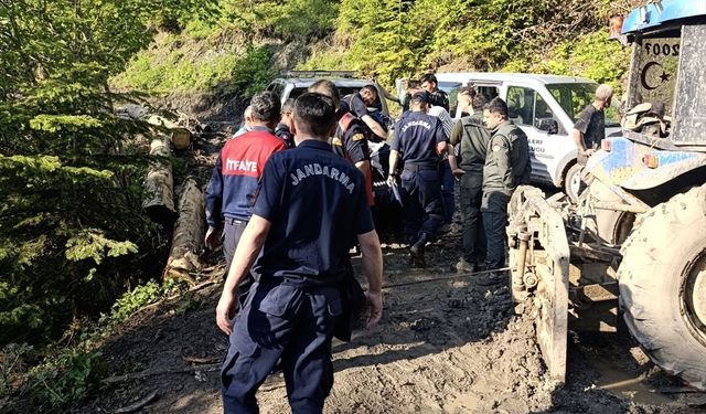 Sinop'ta uçuruma devrilen traktörün sürücüsü yaralandı
