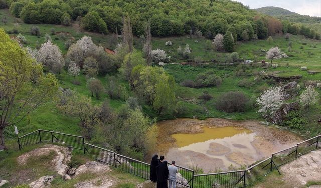 Sivas'ta Dipsiz Göl yağışların ardından sarı renge büründü