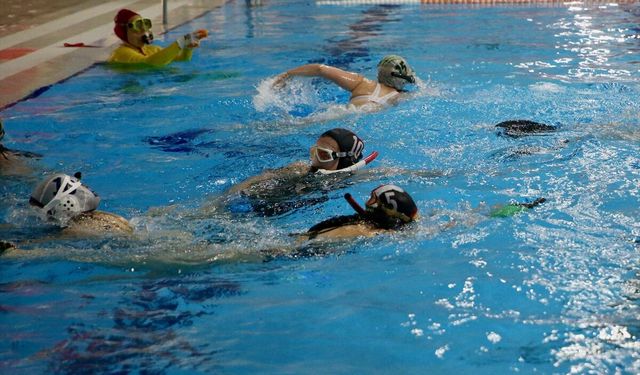 Sualtı Hokeyi Büyükler Türkiye Şampiyonası Kocaeli'de başladı