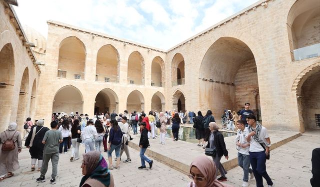 Tarihi kent Mardin'de turizm hareketliliği bayram tatiliyle taçlandı