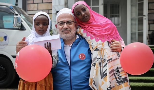 Türkiye Diyanet Vakfı gönüllüleri Etiyopya'da yetim çocuklara hediyeler dağıttı