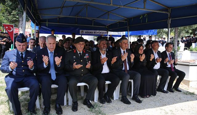 Adana'da 15 Temmuz Demokrasi ve Milli Birlik Günü dolayısıyla şehitlikler ziyaret edildi