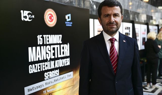 Basın İlan Kurumu yöneticileri, '15 Temmuz Manşetleri Gazetecilik Atölyesi Sergisi'ni değerlendirdi:
