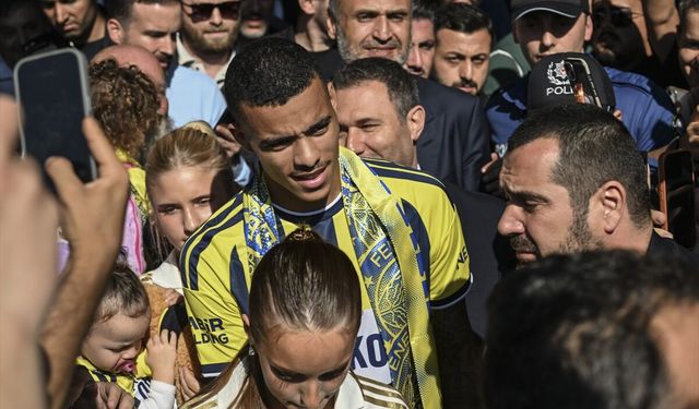 Fenerbahçe'nin yeni transferi Mason Greenwood, İstanbul'a geldi