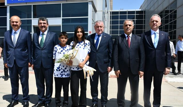 Gençlik ve Spor Bakanı Osman Aşkın Bak, Batman'da konuştu: