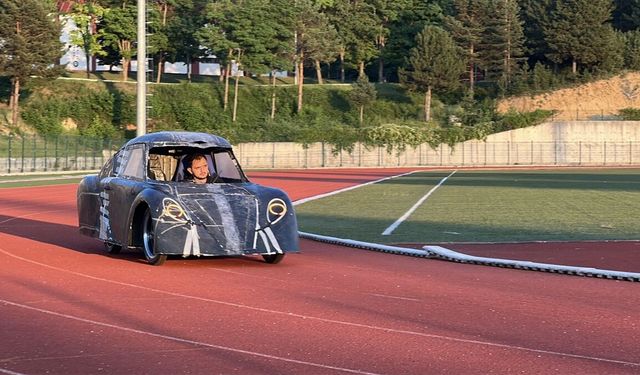 İstiklal Yolu takımı elektrikli araç 'Atabey Gazi' ile TEKNOFEST'e hazırlanıyor