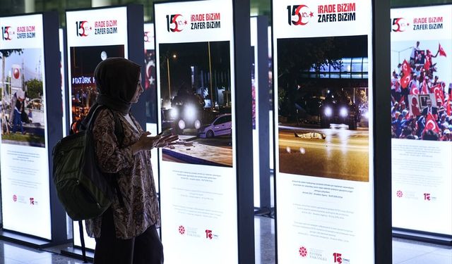 İzmir Adnan Menderes Havalimanı'nda 'Hafıza ve Hatıra 15 Temmuz Fotoğraf Sergisi' açıldı