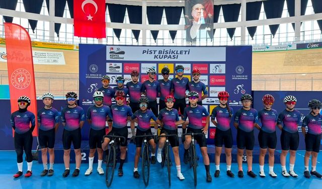 Konya Veledromu'nda 200 bisikletçi piste çıktı