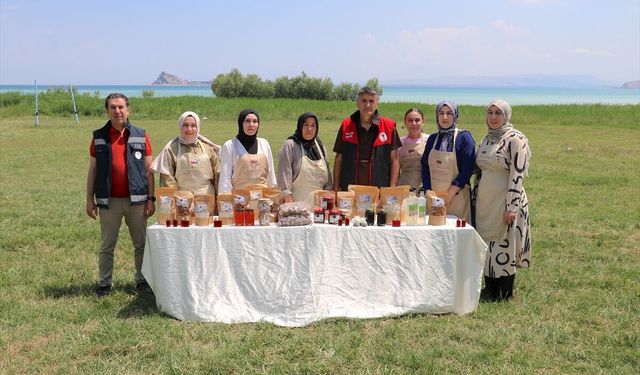 Kooperatif kuran kadınlar 'Ahtamara' markasıyla yöresel ürünleri 3 ülkeye pazarlıyor