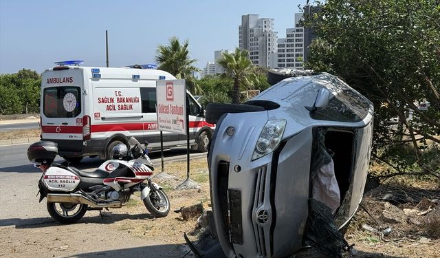 Mersin'de otomobilin devrilmesi sonucu 4 kişi yaralandı