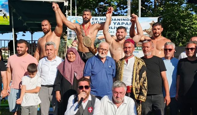 Tarihi Namazgah Yağlı Pehlivan Güreşleri'nde başpehlivanlığı Seçkin Duman kazandı