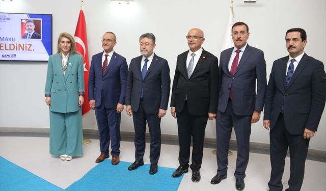 Tarım ve Orman Bakanı Yumaklı, Malatya'da ziyaretlerde bulundu