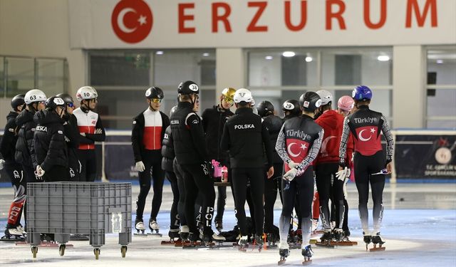 Türkiye ve Polonya'nın sürat patencileri sezon öncesi Erzurum'da ortak kampta