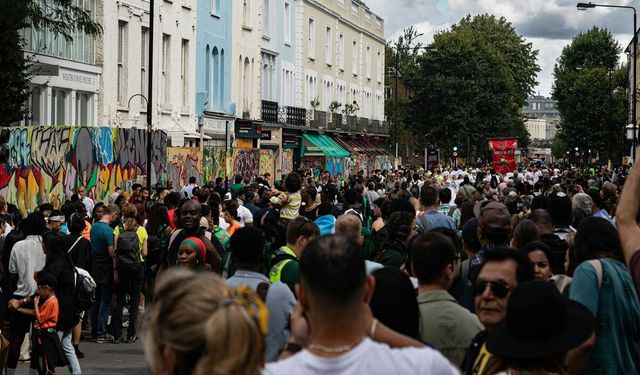 Notting Hill Carnival’da bir kişi hayatını kaybetti, 500’den fazla gözaltı