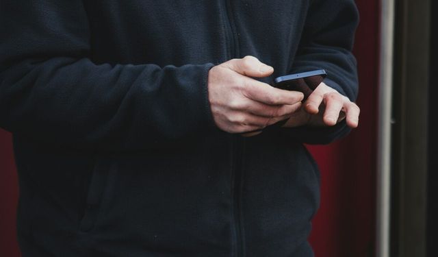 Londra’da telefon hırsızlarına yönelik operasyonda 705 gözaltı