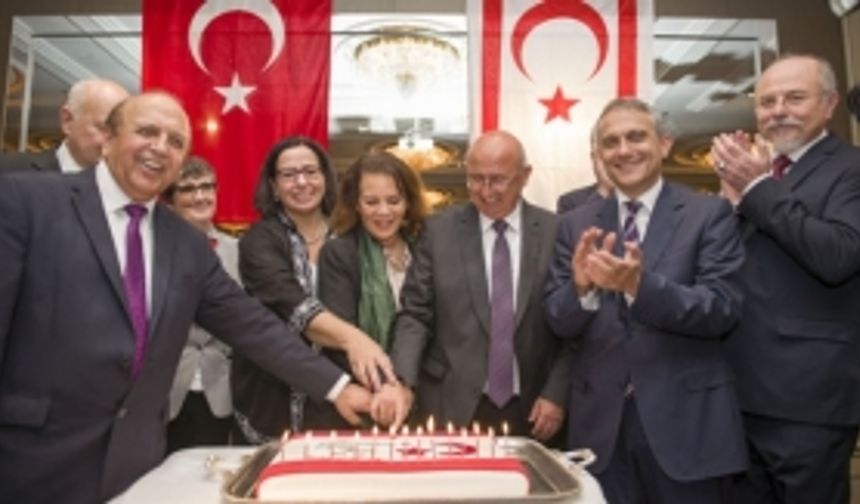 35’nci yaşa Londra’da coşkulu kutlama