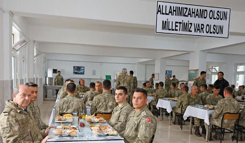 Ersin Tatar'dan Zırhlı Tugay Komutanlığı'na ziyaret