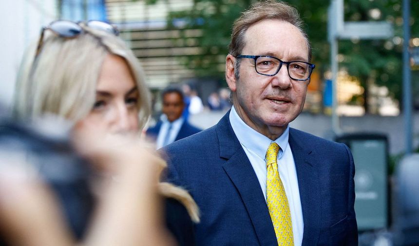 Kevin Spacey, tüm cinsel saldırı suçlamalarından aklandı