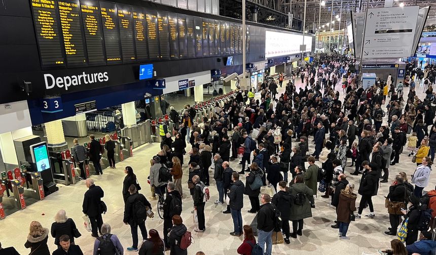 İngiltere’de tren seferlerinde kaos bekleniyor
