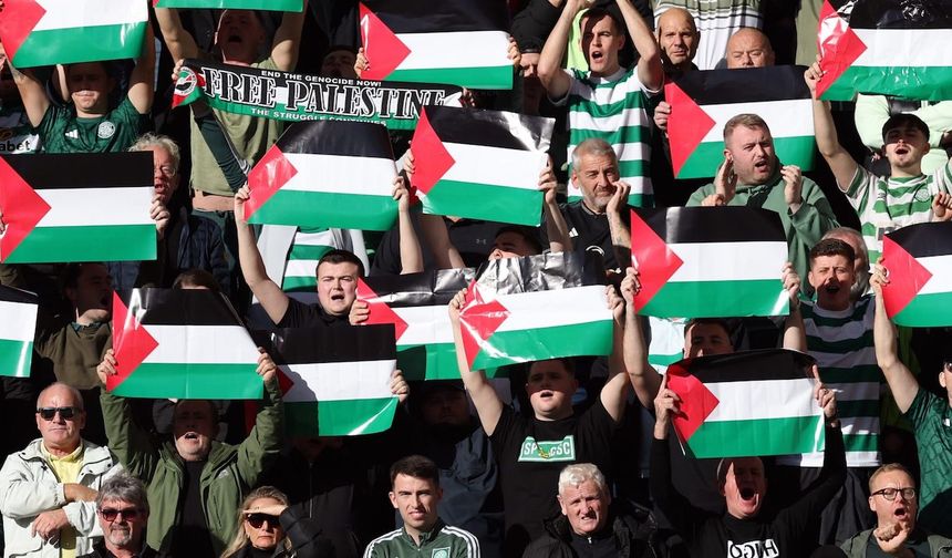 Celtic taraftarları Şampiyonlar Ligi maçında binlerce Filistin bayrağı açtı