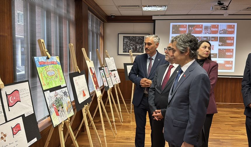 İngiltere'de yaşayan Türk çocuklar, 15 Temmuz'u resimle anlattı