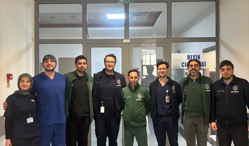 Sakarya'da modern omurga cerrahisiyle 1 yılda 100 hasta sağlığına kavuştu