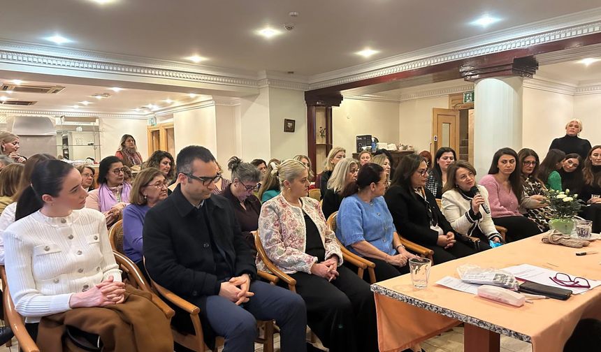 Ayşe Kulin Londra’da Son Kitabını Anlattı ve İmzaladı