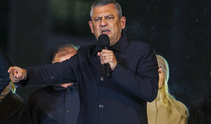 CHP Genel Başkanı Özel, partisinin Ataşehir mitingine katıldı