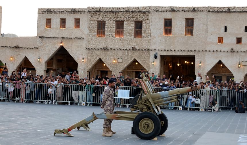 Katar'daki tarihi ve kültürel mekanlarda iftar vakti top atışı gerçekleştiriliyor