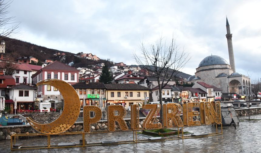 Mehmetçik, Kosova'da iftar verdi