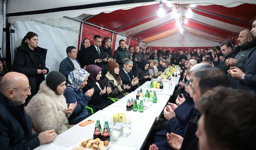 Aile ve Sosyal Hizmetler Bakanı Göktaş, Afyonkarahisar'da programlara katıldı