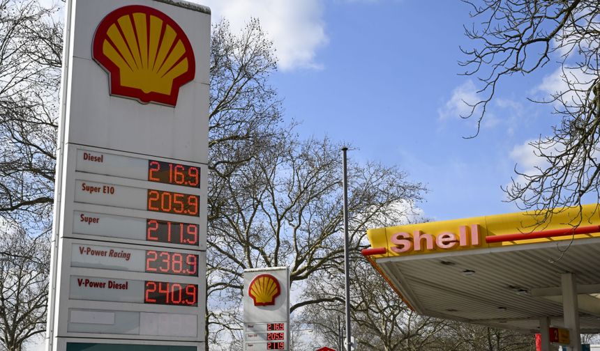 Almanya'da akaryakıtta fiyat artışına günlük sınır gündemde