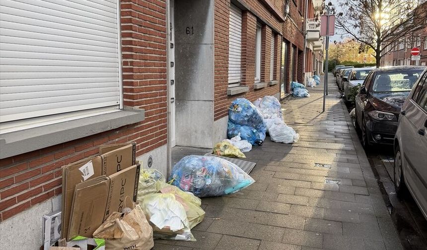 Brüksel'de temizlik işçilerinin grevinin ardından kronik çöp sorunu daha görünür hale geldi