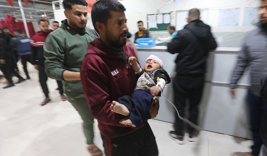 GÜNCELLEME - İsrail'in Gazze'de yerinden edilenlerin çadırlarını hedef aldığı saldırıda 1'i gazeteci 6 Filistinli öldü