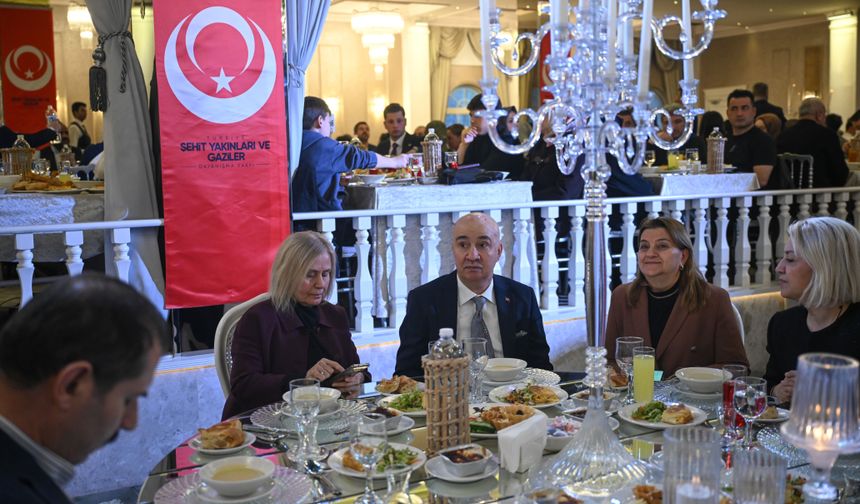 Türkiye Şehit Yakınları ve Gaziler Dayanışma Vakfınca iftar programı düzenlendi
