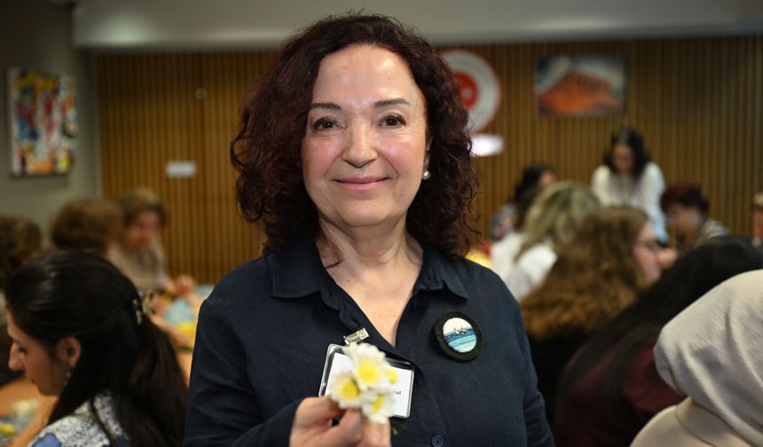 Türkiye'nin Brüksel Başkonsolosluğunda ipek kozaları kadınların elinde sanat eserine dönüştü