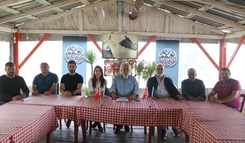 Adana'da Anadolu Yarış Atı Yetiştiricileri ve Sahipleri Derneği kuruldu